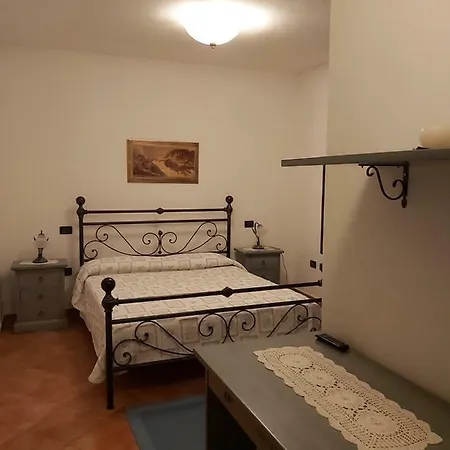 Agriturismo Il Maniero Agroturismo Montevettolini